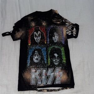 Unique Vintage Black Tee with Colorful Kiss Faces